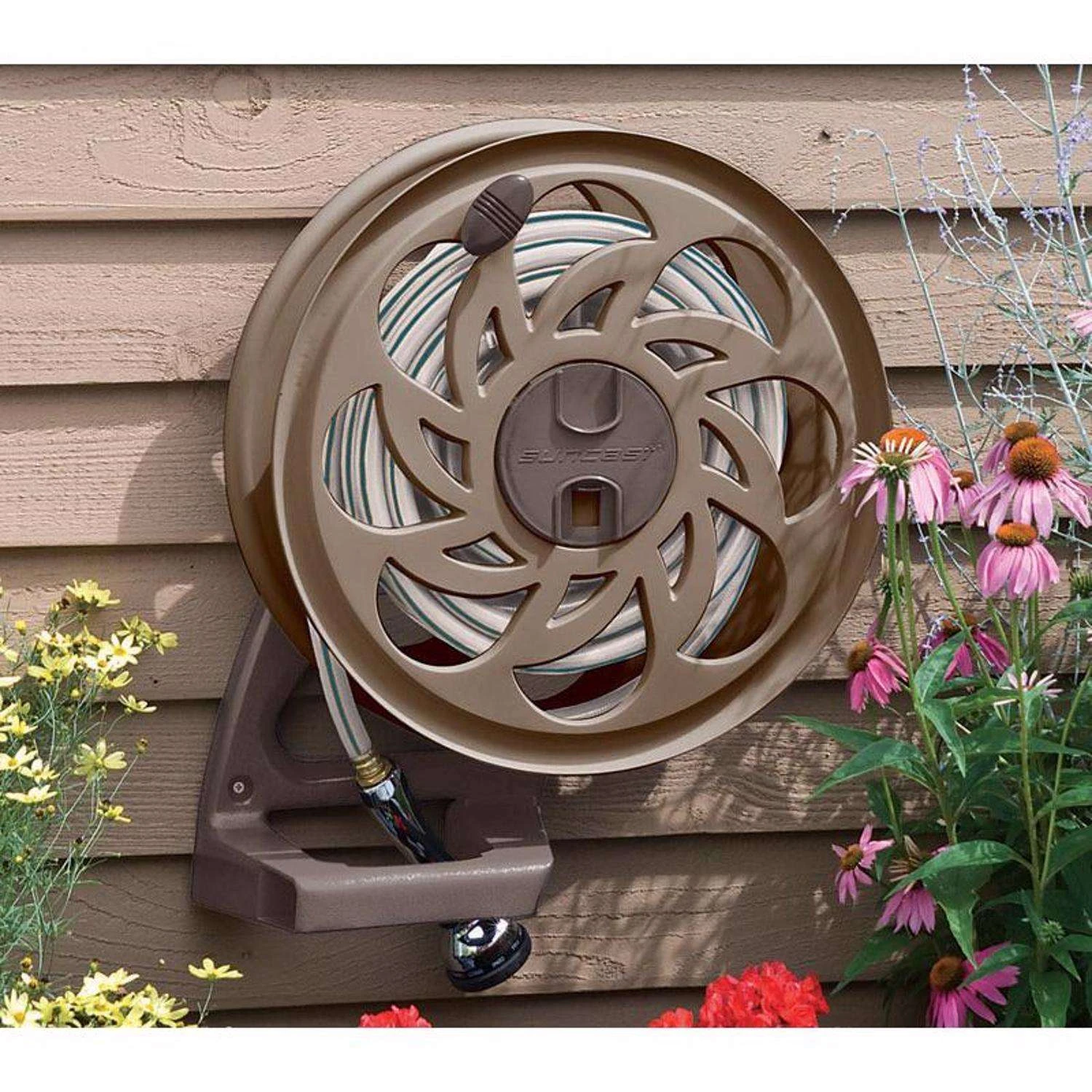 Suncast Side Tracker 125 Ft. Brown Wall Mounted Hideaway Hose Reel 4 Suncast Side Tracker 125 Ft. Brown Wall Mounted Hideaway Hose Reel - Image 2